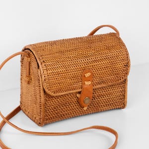 Postman Rattan Bag - Trendy Handmade Summer Bag - Women Straw Bag - Gift For Her - Crossbody Beach Bag - Bali Rattan Purse - Woven Boho Bag